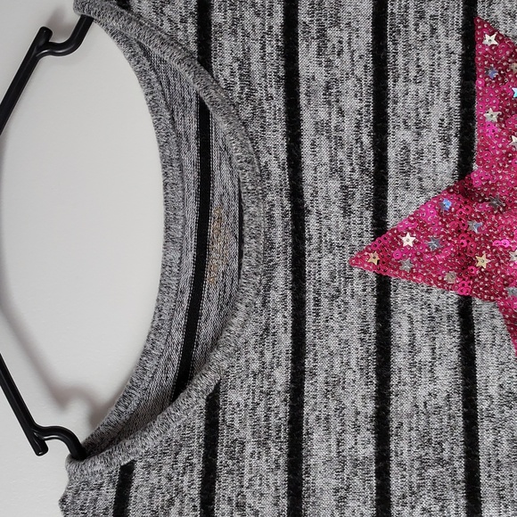 Arizona long sleeve high/low medium (10-12) grey black w/pink star - Picture 3 of 7